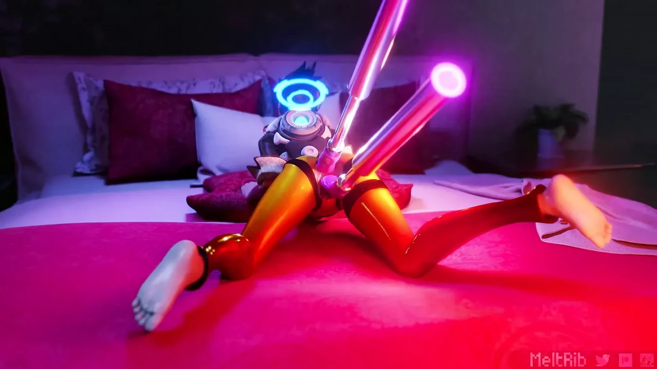 Overwatch Tracer and Widowmaker