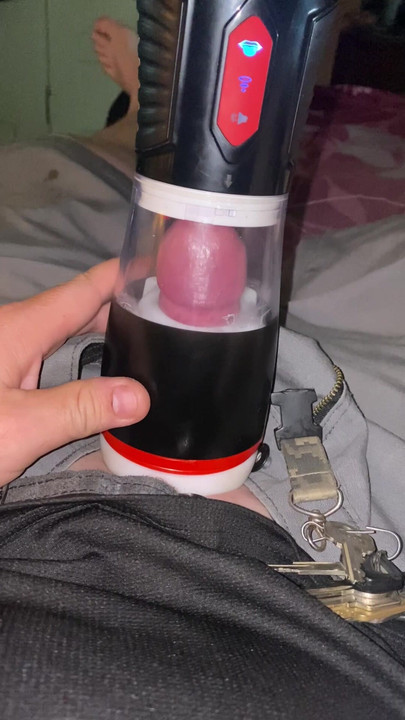 Kao da gledate oca kako miluje njegov mali kurac?