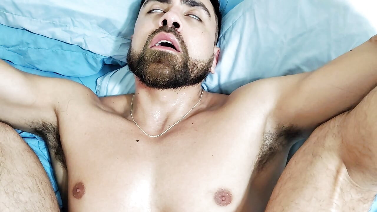 我们和我的朋友从球场回家, 他很热地看到球员, 事情失控了 第 2 部分