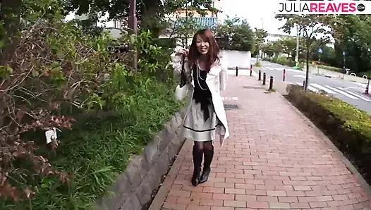 Gadis seksi menikmati persetubuhan panas setelah vibrator di klitorisnya