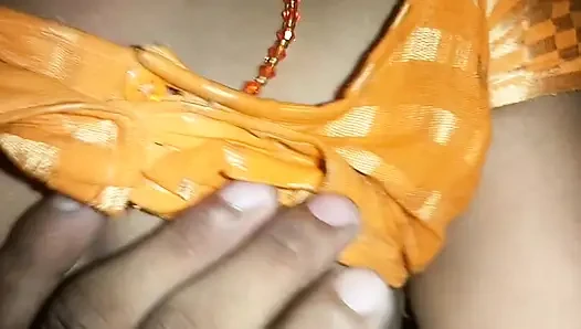 Video ngentot pertama Soniya bahal dan creampee