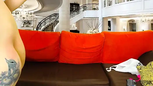 Kocam beni tatmin etmiyor. Umarım mastürbasyon yaptığım bu videoyu izlersin