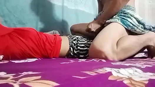 Ich ging in den Sommerferien zu indischem bhabhi's haus und genoss viel mit meinem schönen indischen bhabhi, indischem bhabhi-sexvideo