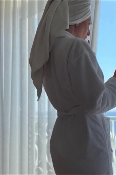 Stepson Saw How His Stepmother Jerked off and Then Fucked Her