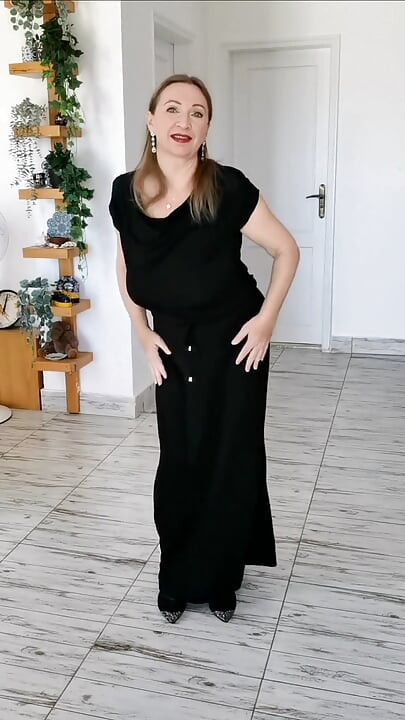 Hot MILF Shaking Huge Natural Boobs, Wearing Black Stockings and High Heels