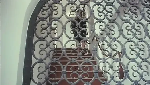 Moana Ve Kariyer Sürtük Arkadaşları Penis Emiyor Ve Her Delikten Alıyor