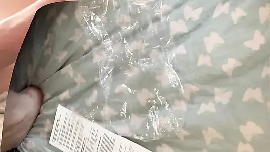Sadece tepkiyi görmek için karımın üzerinde tamamen çıplak yürüyorum