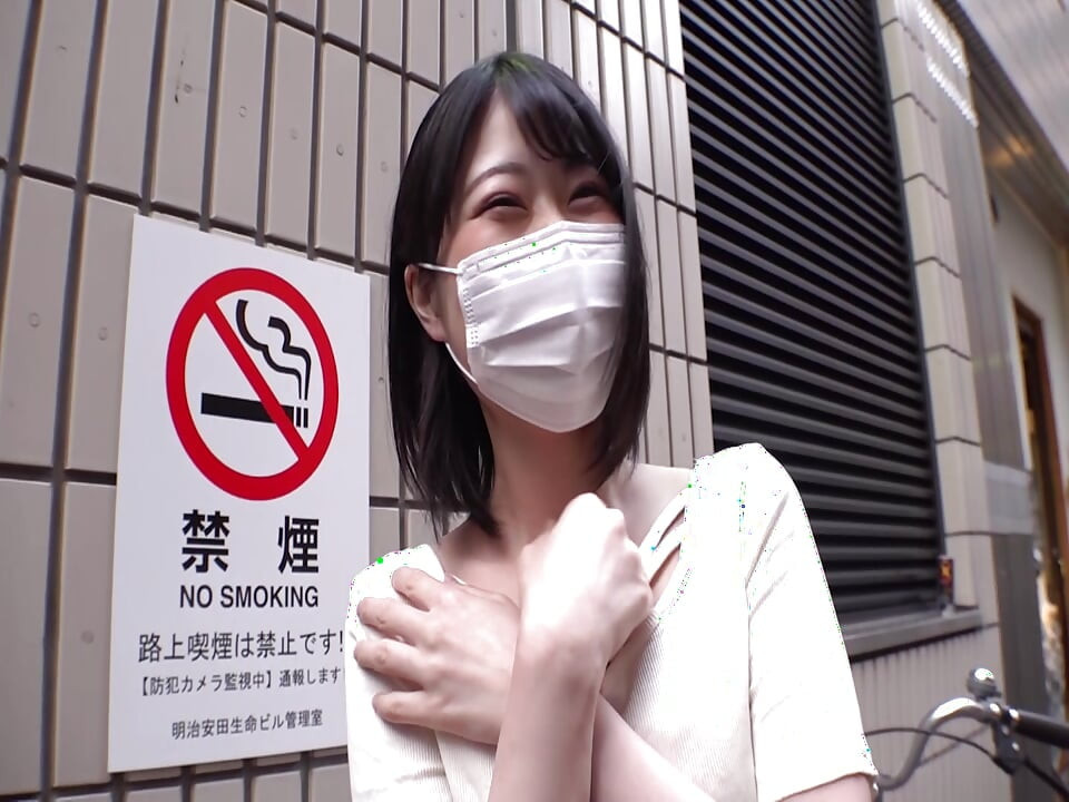 P138G04 Would you like to challenge a masked beauty on the street to a game on the show!? I picked up her and checked her into a hotel! Even the pure beauty is secretly passionate and keeps getting pounded over and over!