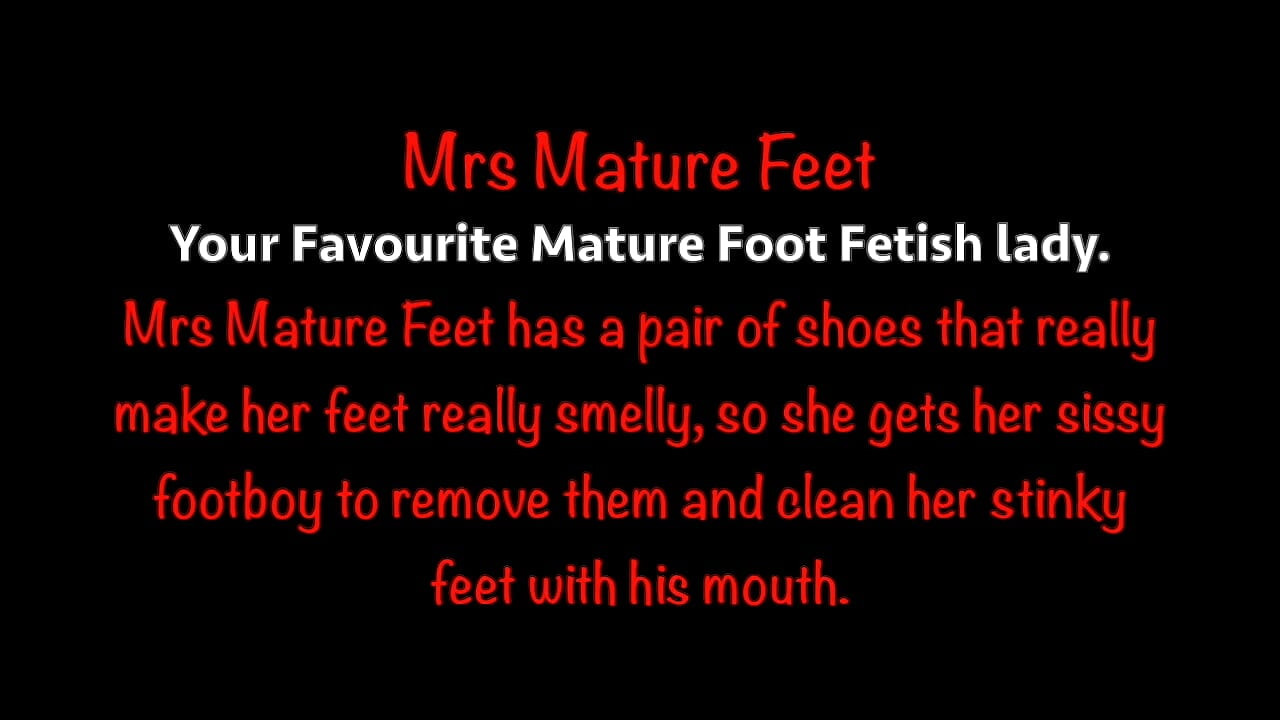 Mrs Mature Feet gets her stinky shoes removed 481