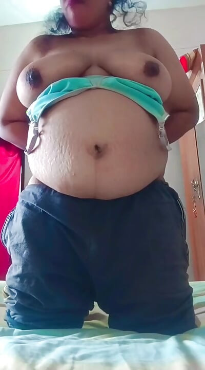 केरल आंटी की भावनाएं कुछ ऐसी ही हैं।