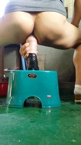 Self-Enjoy Dildo Play