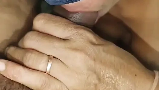 Ateşli Hintli kız arkadaşım arkadaşımın evinde ilk kez sikişiyor ateşli Hintli kız 18+ sexsy - tam Hintçe ses