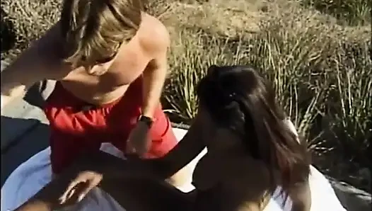 Schwarz-weiß-sex am strand
