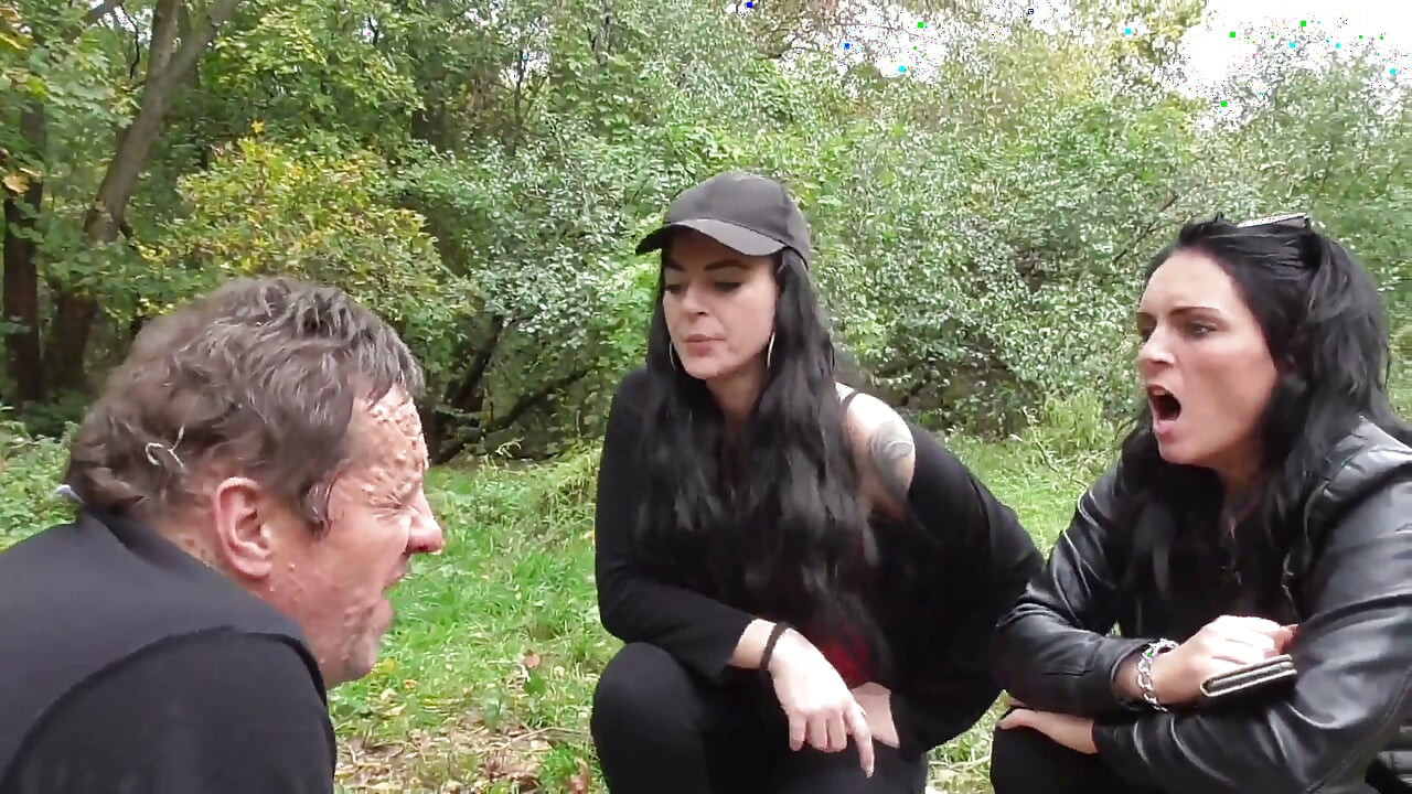 Des bâtards esclaves détruits dans la forêt