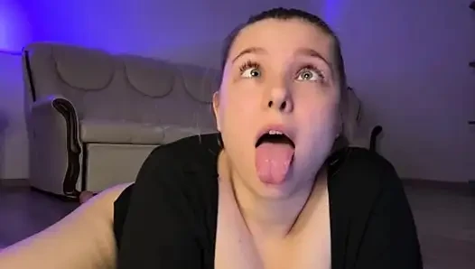 Jucielussie bergetar dengan subur di memek