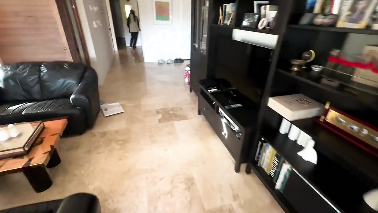 190cm 100kg Chinesischer Hengst Bekommt Blowjob Auf Dem Balkon Und Fickt Chinesische Schlampe Im Schlafzimmer