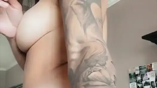 Pacar manismu meminangmu untuk ngentot pantat sempitnya