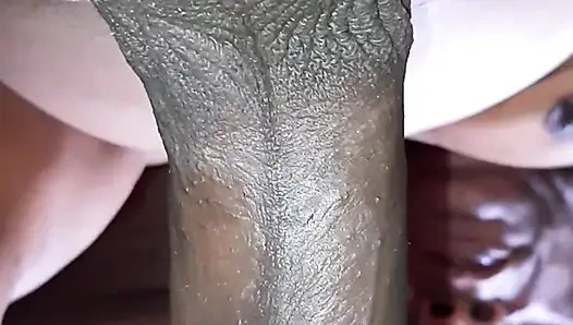 В конце концов, он кончил горячим в мою киску.