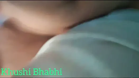 Khushi bhabhi apne devar chuswa rahi h... chut se pani nikal raha h...