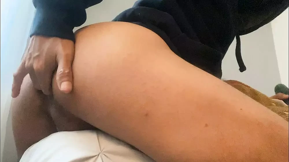 10 PULGADAS EN EL CULO
