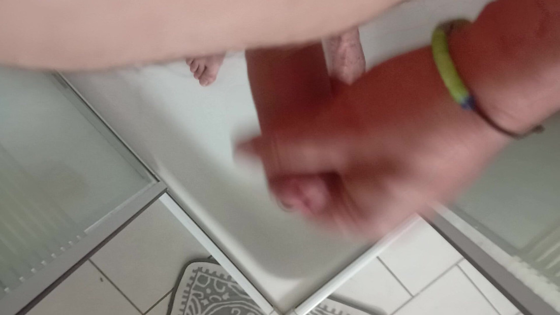 Quick jerking off in the shower.