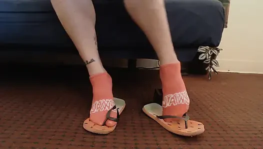 Kaus kaki merah flipflop merah semangka