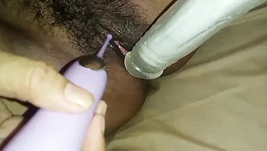 Ich brauche Hilfe, bitte. Ich masturbiere, bis ich squirte. Teil 2
