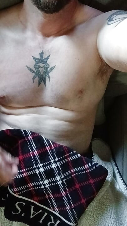 Jacking off my BWC shirtless with a victoria secret blanket