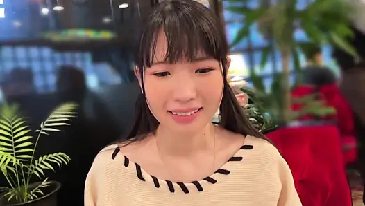 A118F03 A natural, innocent, small-animal-type girl with a lingering innocence! Meeting at a café and moving to a love hotel, starting with a toast and a sneaky filming sex scene!