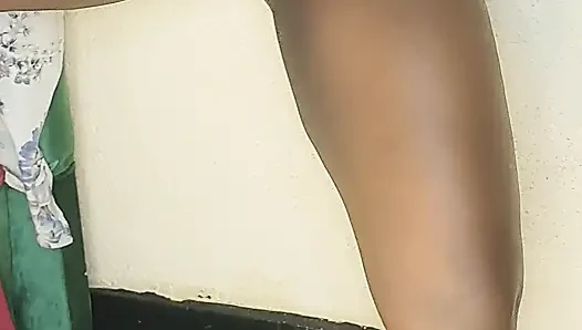 TEEN JERKOFF HER SMALL PUSSY