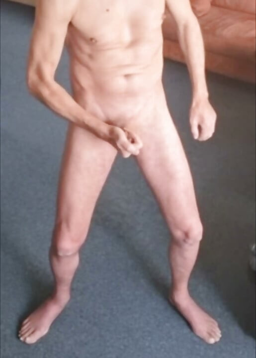 Tip sexy și musculos se masturbează