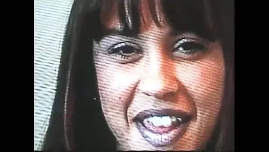 Memek sempit cewek semok kulit hitam ini dientot habis-habisan sama kontol raksasa pria kulit hitam sampai dicrot di dalam