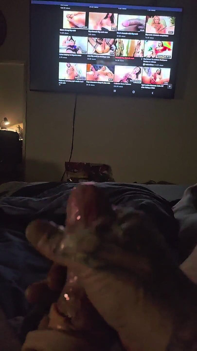 Velika sperma za zujanje nakon edging-a nekoliko dana