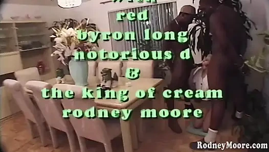 Огромный камшот на хорошеньком черном лице, винтажная чернокожая 90-х