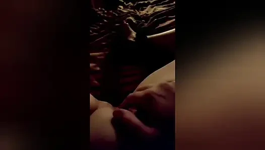 Şişman amcık mastürbasyon derlemesi