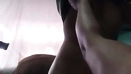 Madrastra Morena Culona, Chupando Polla