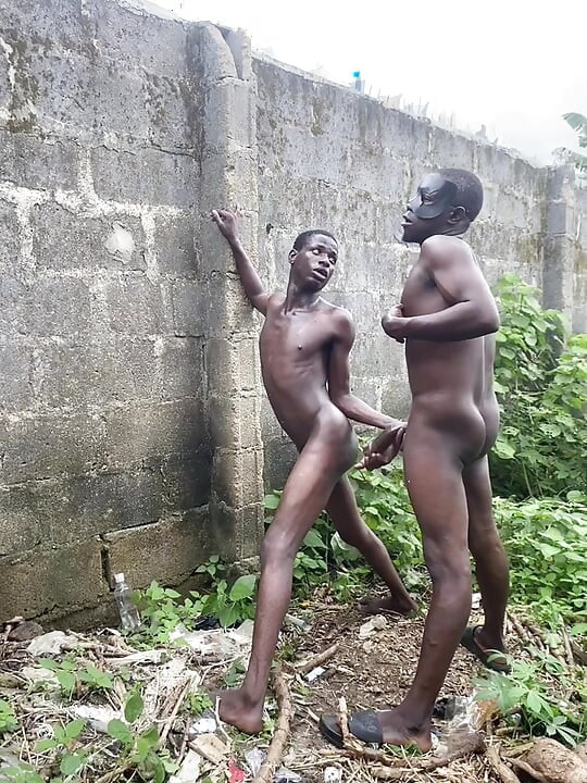 Brown with a Farmer in the Bush Fucking