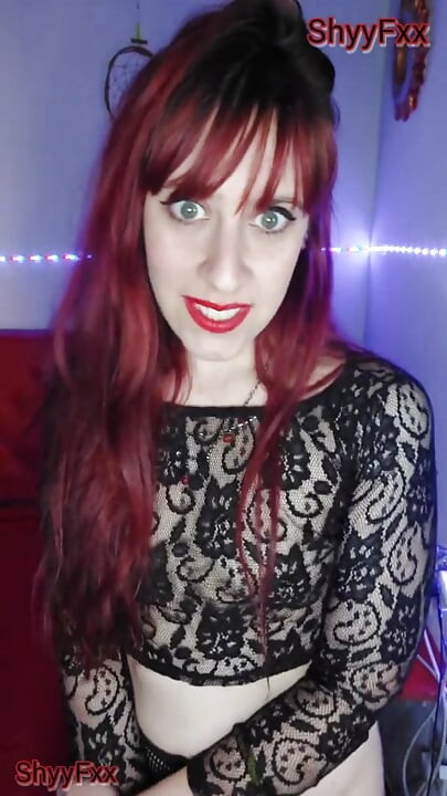Shyyfxx a Hungry Vampire Who Uses You to Relieve His Roleplay Fever JOI