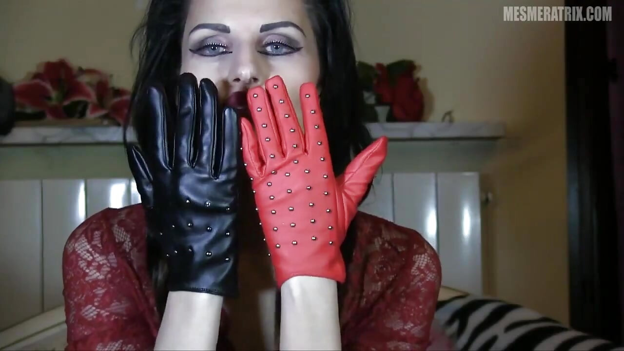 Double gloves bewilderment...