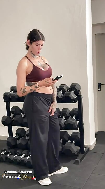 The Hottie Showing off Her Workout Skills, Being Sensual at the Gym.