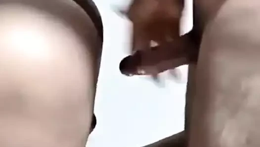 Arap twink Asyalı adama gerçekten sert yumruk sokuyor