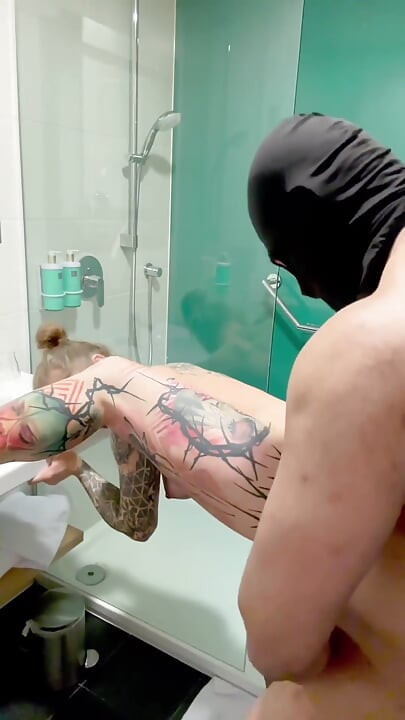 Recieving and Giving Golden Shower Plus Fucking