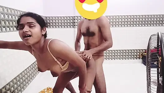 Istri india dientot gaya doggy sama suaminya sampai toketnya dicrot sperma hangat
