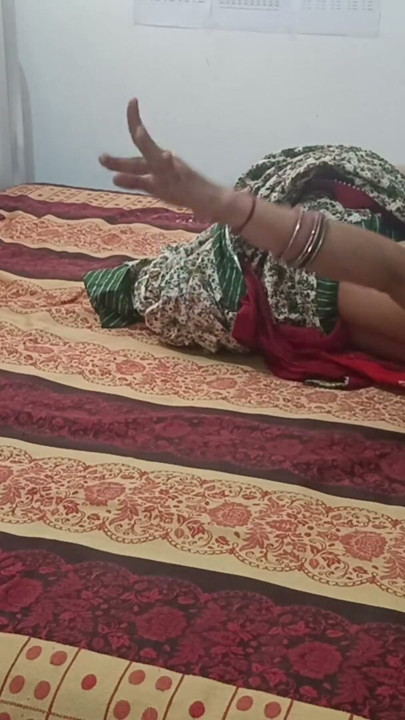 I took my sister-in-law to dry gas to leave, but sister-in-law got scared and then the video | Clip 1