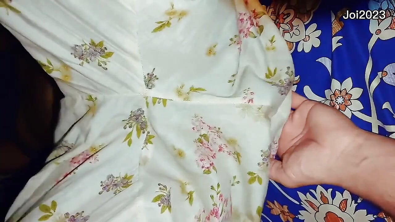 mainne apni premika ko git ki pitaee ke lie choda