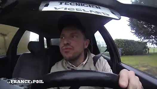 İri güzel kadın genç esmer domalarak sikiliyor