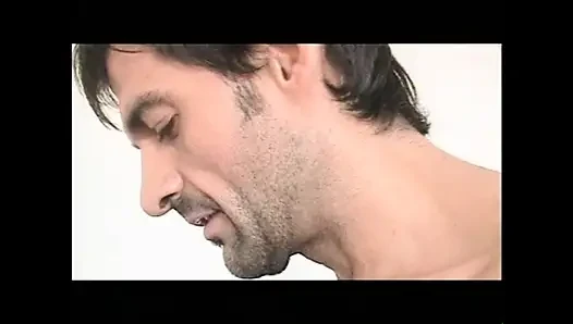 Heiße rothaarige MILF genießt riesigen schwanz in ihrem arsch, der auf ihr gesicht kommt