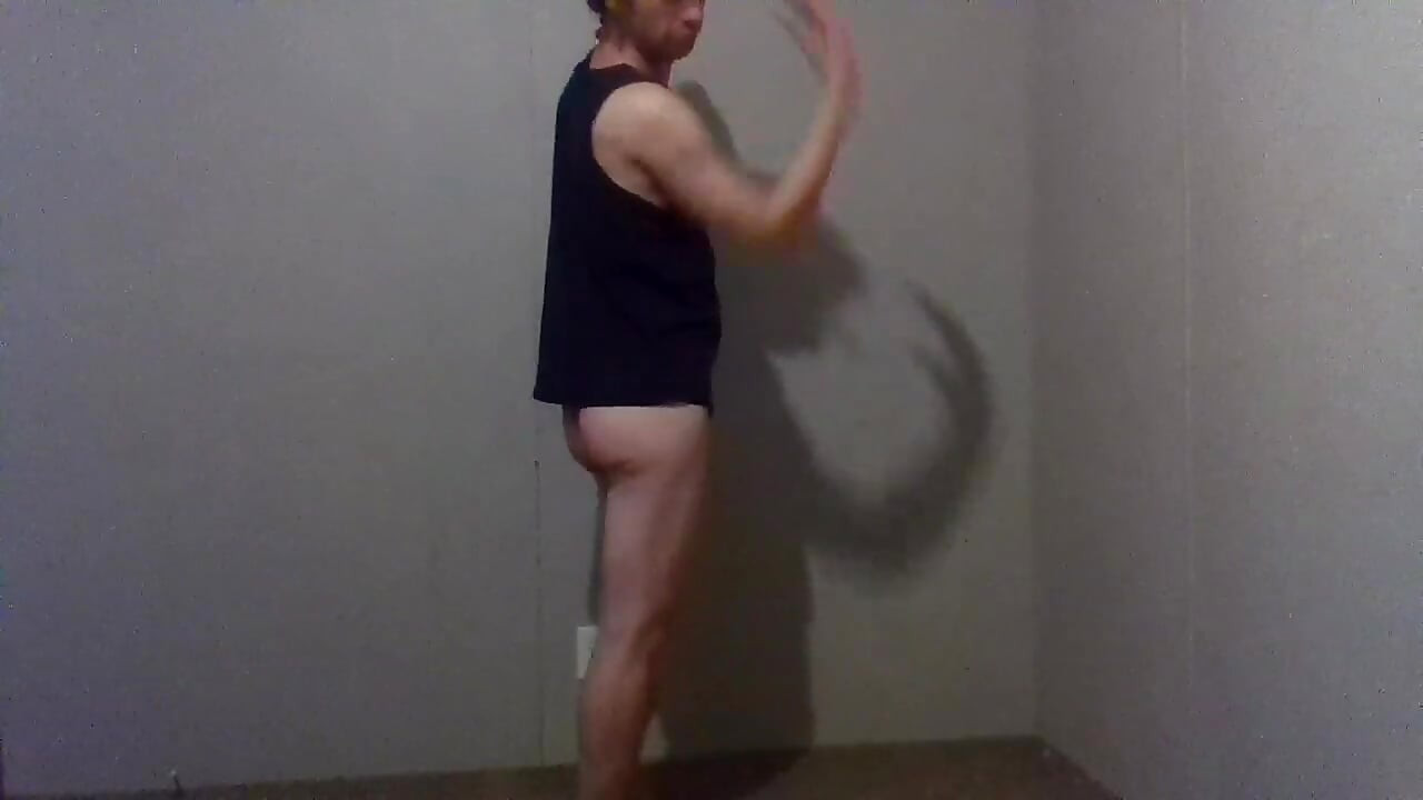 Kleidung wird ausprobiert; Spielen, anziehen und ausziehen - tank top teil 2