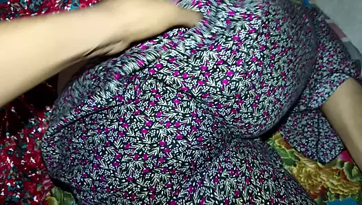 Çok seksi Sima Sarkar'ın büyük götü, Gulshan, Dakka'da harika bir sikiş videosu.