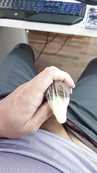 Kondom pun sperme